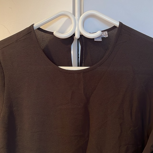 BNWT Black Blouse with bell sleeves. Size M - Picture 2 of 4